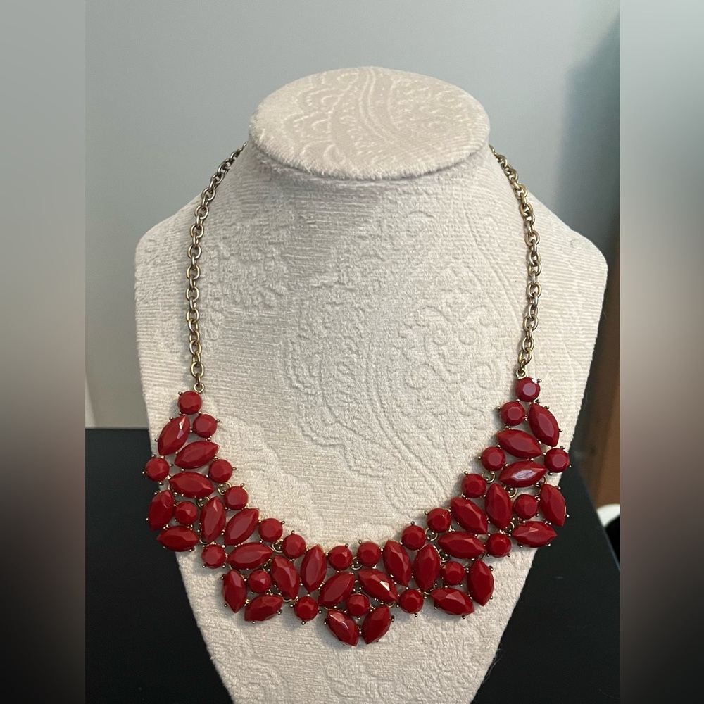 Elegant Red Statement Necklace